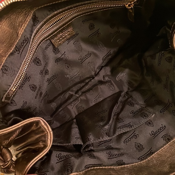 GUCCI Hysteria Clutch - Picture 7 of 13